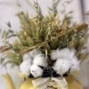 Flores secas y algodón para decorar en Navidad
